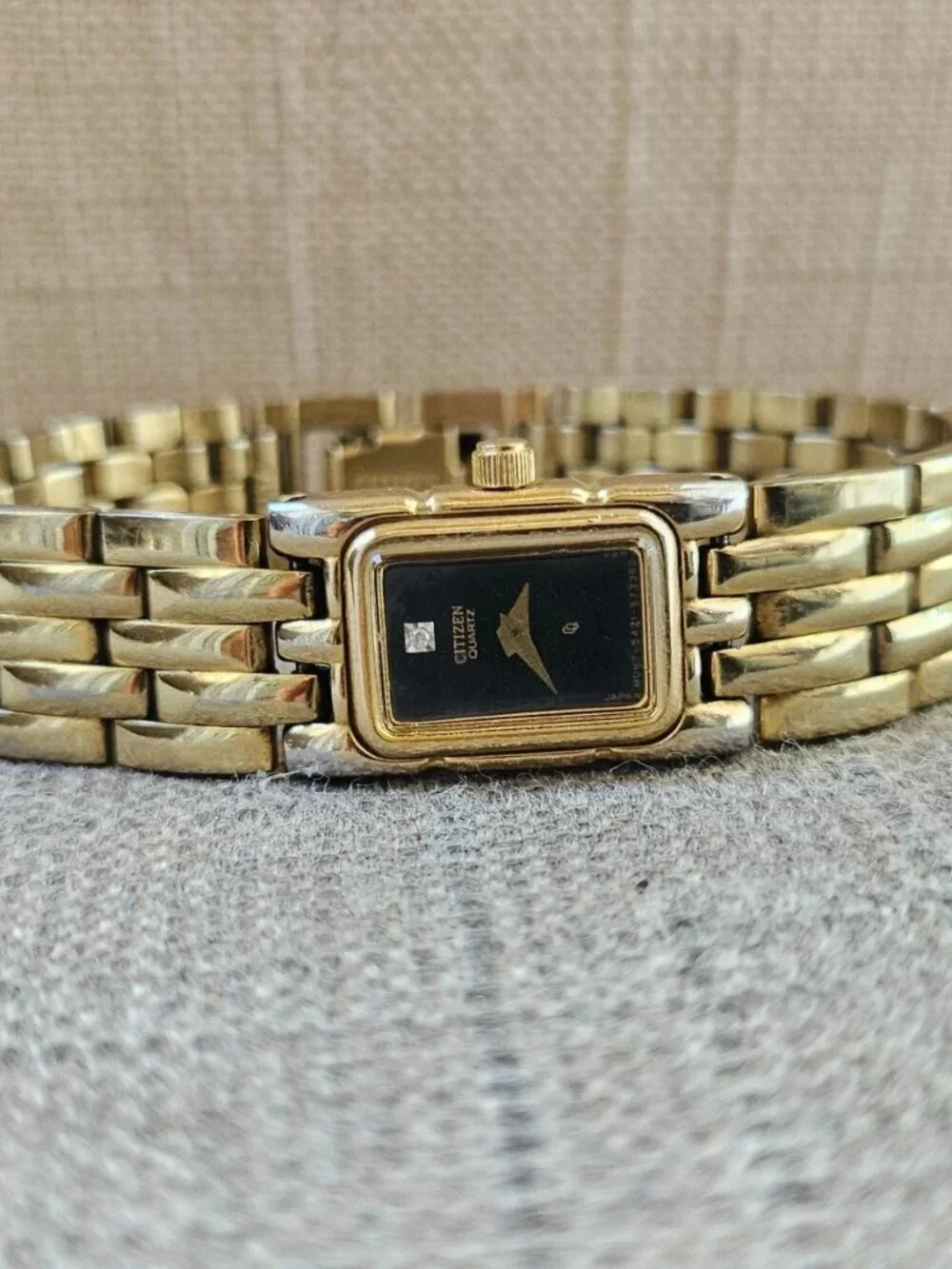Vintage Citizen Quartz Ladies Wristwatch Gold Tone Analog Quartz Wrist Watch